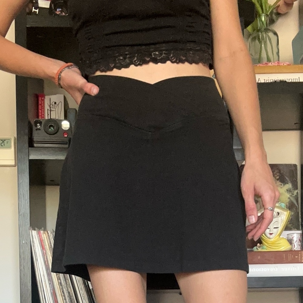 PINK Victoria's Secret Black V-Waist Skort